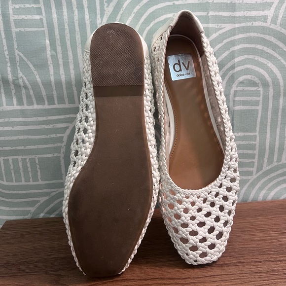 DV by Dolce Vita Women's Cream Woven Loafers - Picture 2 of 3